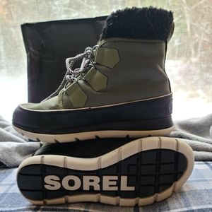 Sorel Explorer Carnival women's size 6